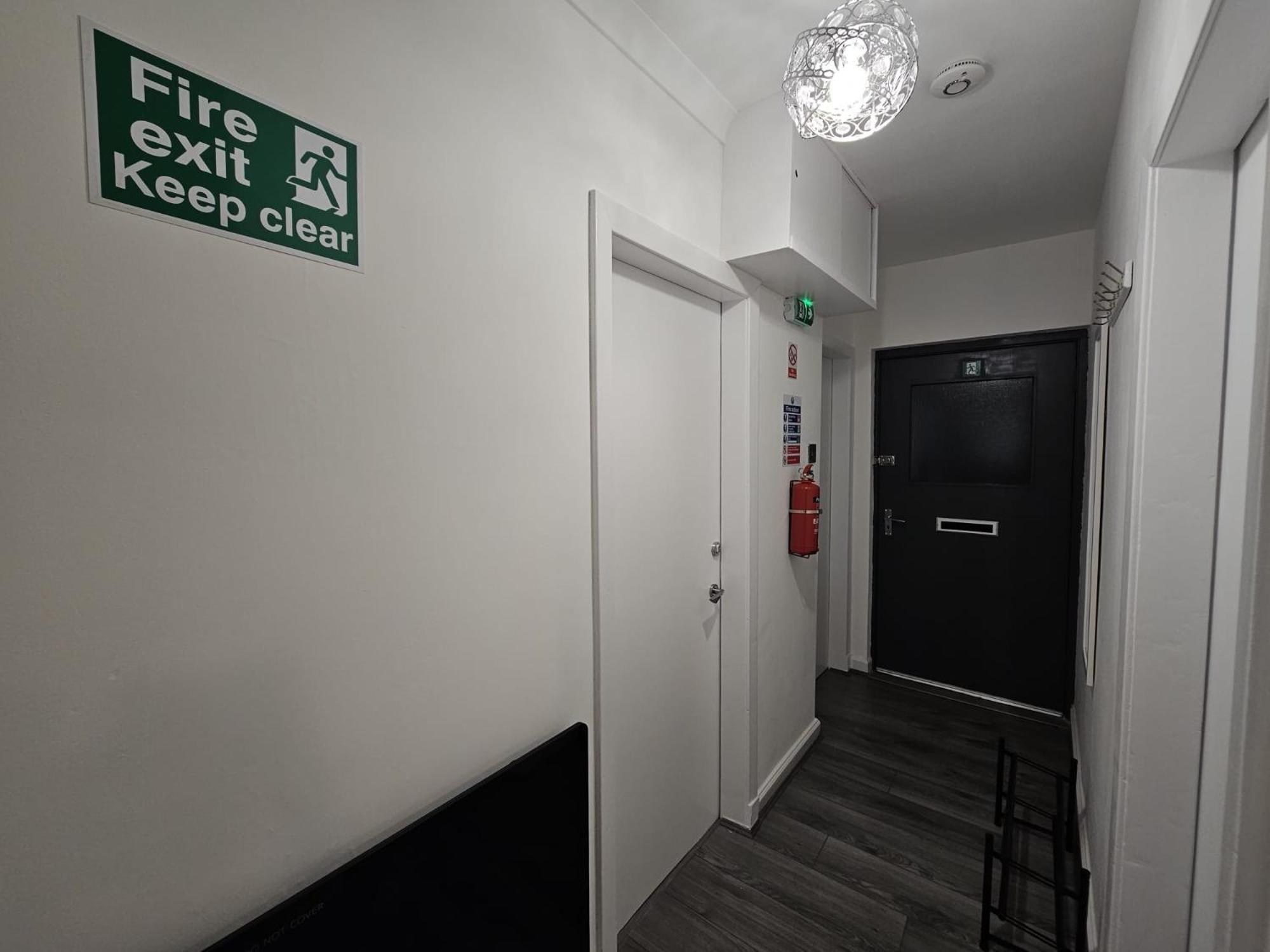 Regina Apartment In Fort William Exterior foto